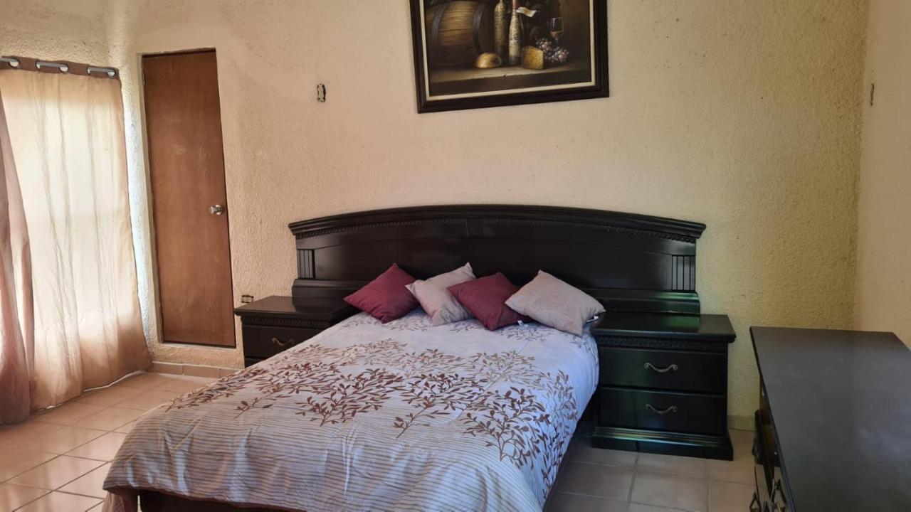 Room In Guest Room - Padrinos Hostal La Paz Full House Luaran gambar